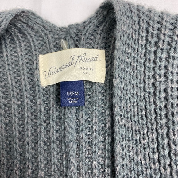 Universal Thread- Short sleeves sweater. (Shawl) One size. Gray. Open front. - Picture 4 of 5